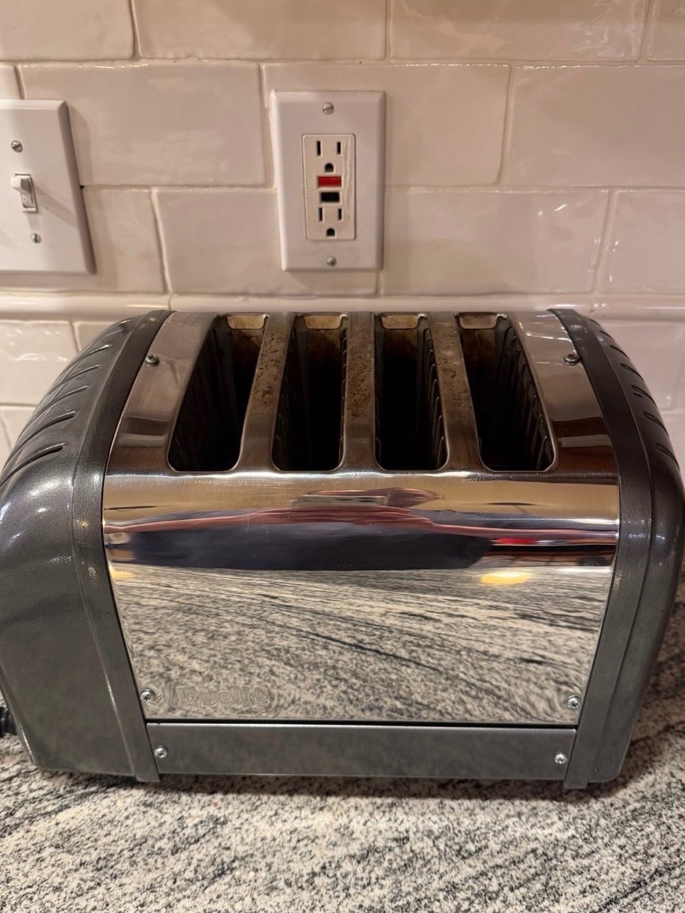 Dualit 40207 4 Slot Toaster Made in England Stainless Steel Classic Chrome 1800W - Picture 3 of 5